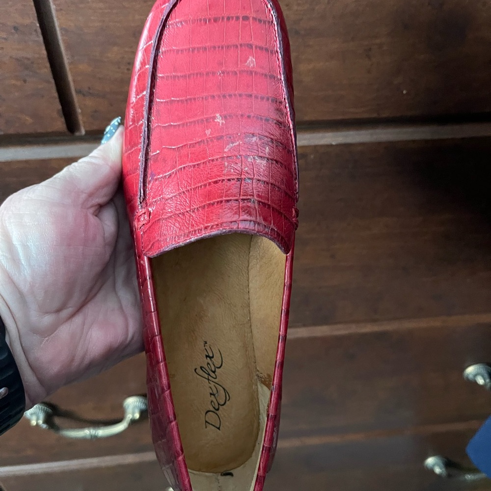 Red faux crocodile loafers by Dexter size 6 1/2 M - Picture 7 of 7